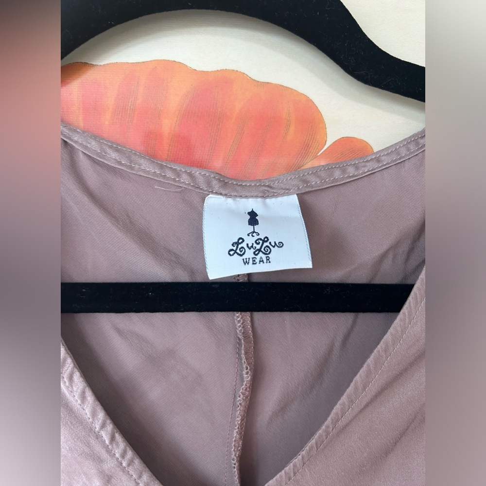 Simple Dress - Picture 3 of 5